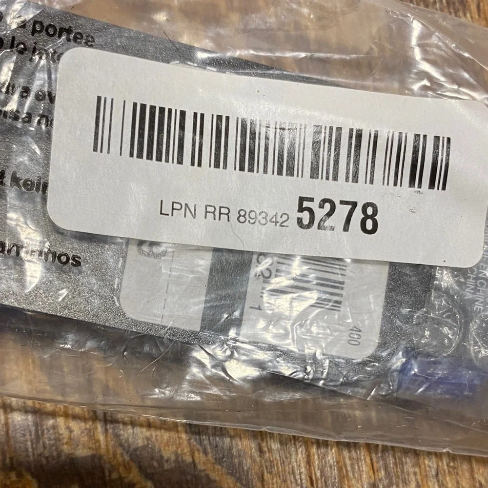 NWT Under Armour Baseball belt & Blue‎ Athletic Socks youth